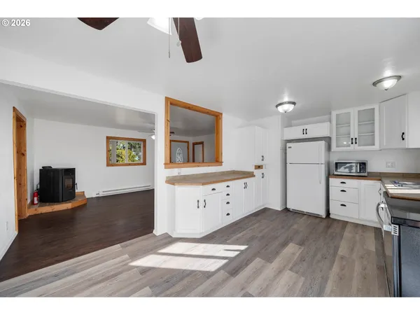 $369,900 | 111 Cypress Avenue, Garibaldi, OR 97118