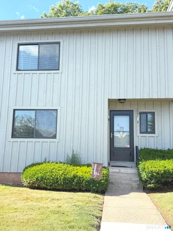 $309,900 | 70 Webster Court, Unit 70, Newington, CT 06111
