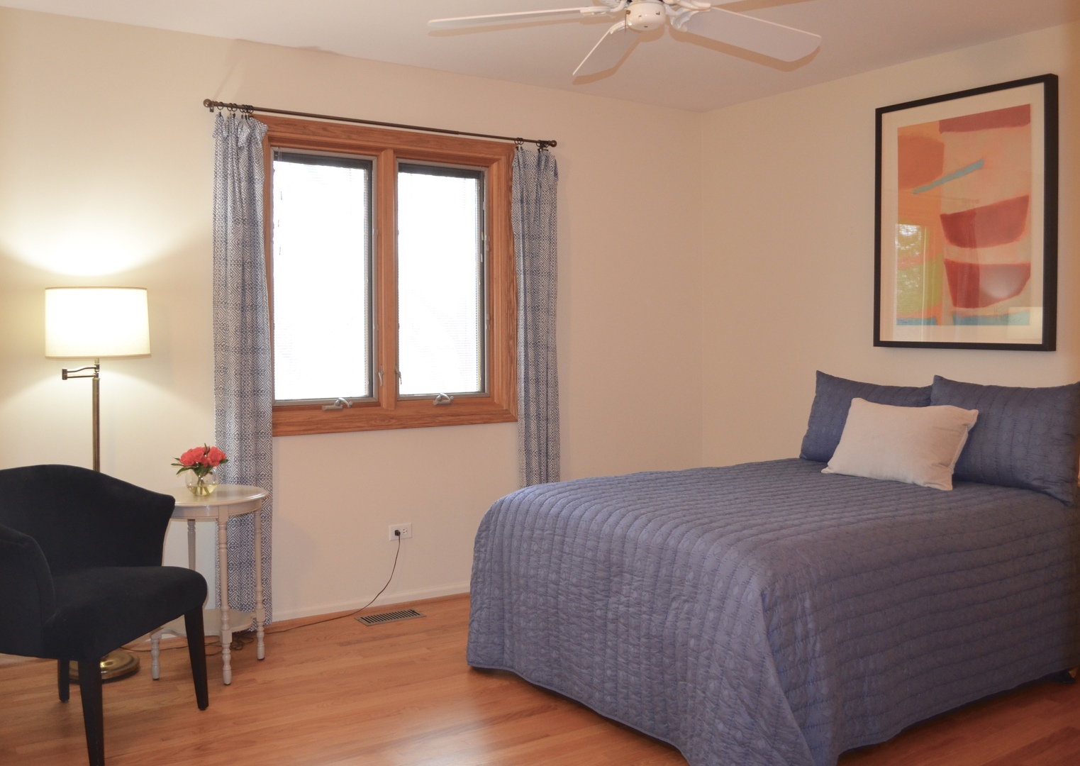 2120 Applecross Road Inverness, IL 60010 - Photo 21 of 38 a bedroom with a bed and a chair