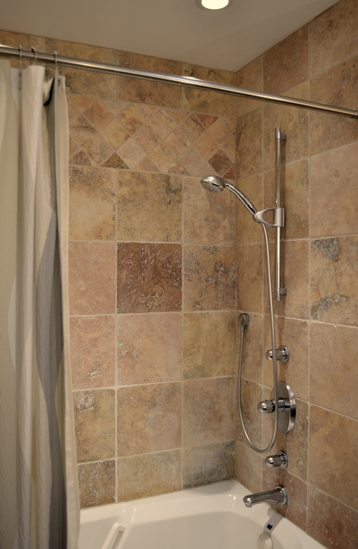 2120 Applecross Road Inverness, IL 60010 - Photo 24 of 38 a bathroom with a shower and a shower