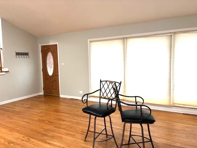 $3,600 | 281 Terry Lane, Villa Park, IL 60181