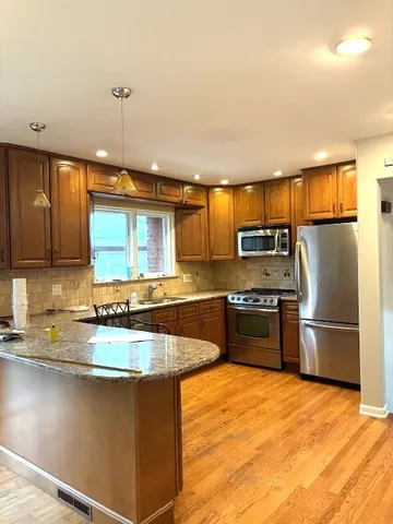 $3,600 | 281 Terry Lane, Villa Park, IL 60181