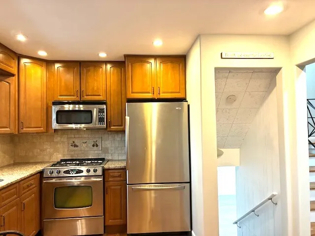 $3,600 | 281 Terry Lane, Villa Park, IL 60181