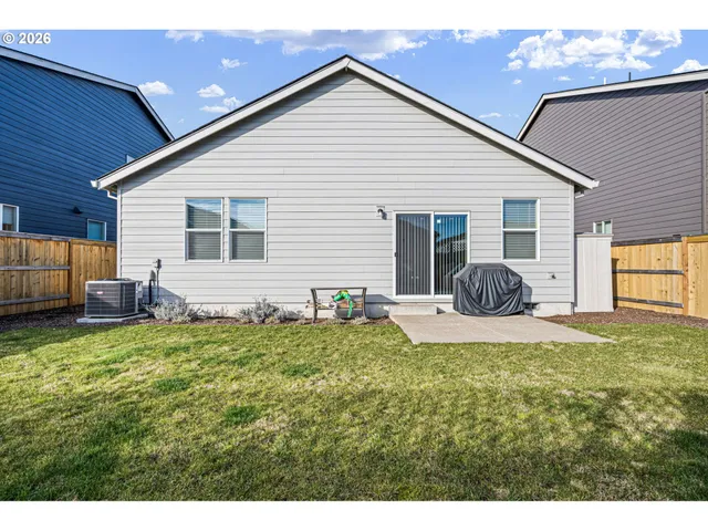 $438,000 | 2779 Fenya Street, Springfield, OR 97477