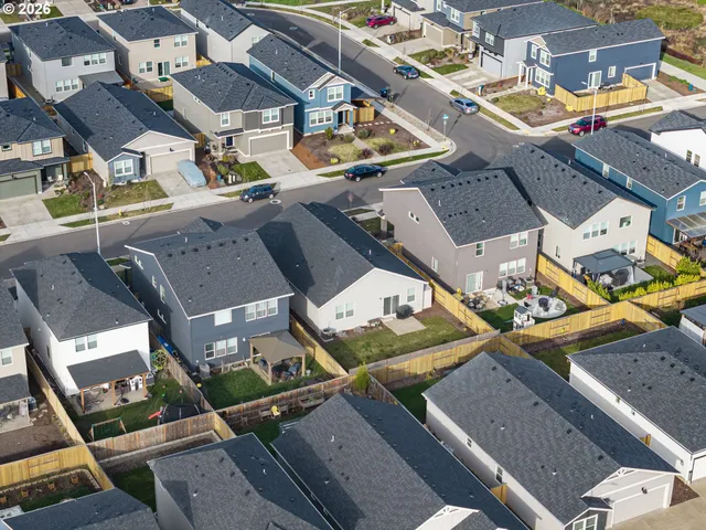 $438,000 | 2779 Fenya Street, Springfield, OR 97477