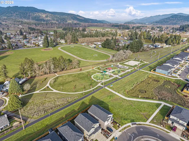 $438,000 | 2779 Fenya Street, Springfield, OR 97477