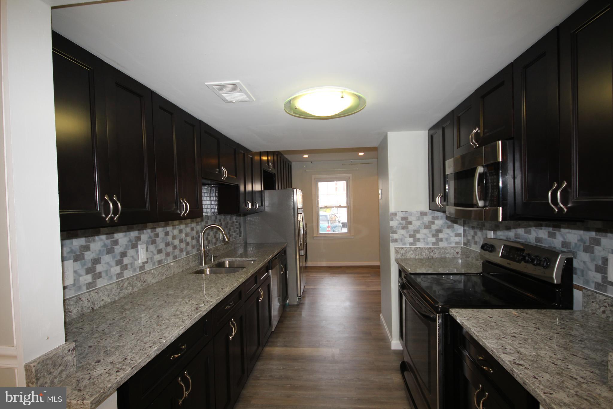 2902 Seminole Road Woodbridge, VA 22192 - Photo 3 of 30 Kitchen