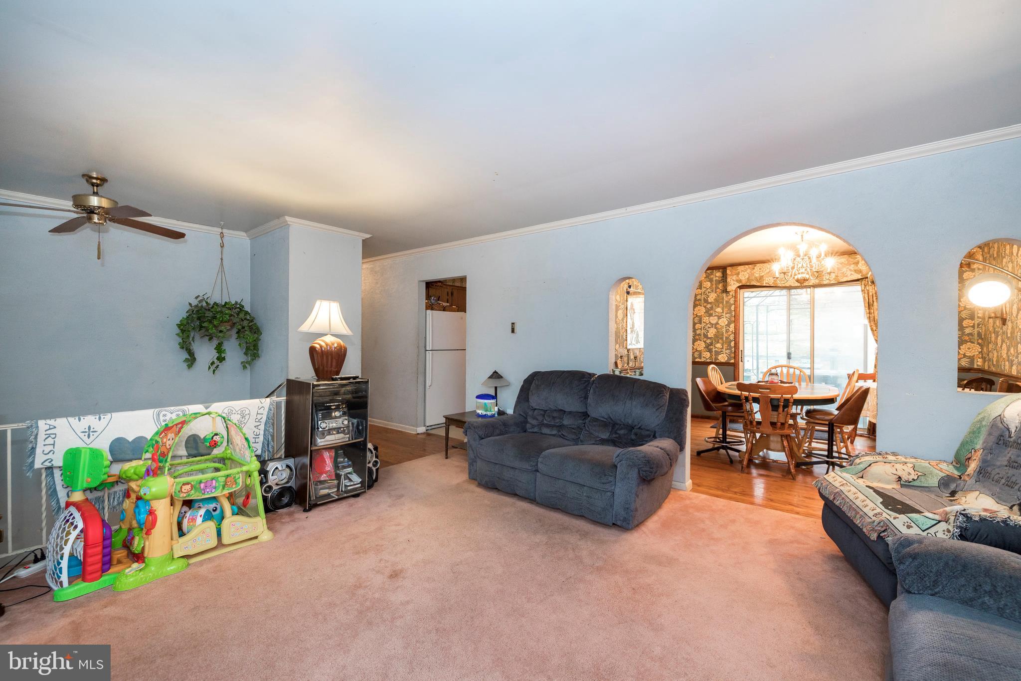 706 South Perkasie Road Perkasie, PA 18944 - Photo 12 of 27 Living Room