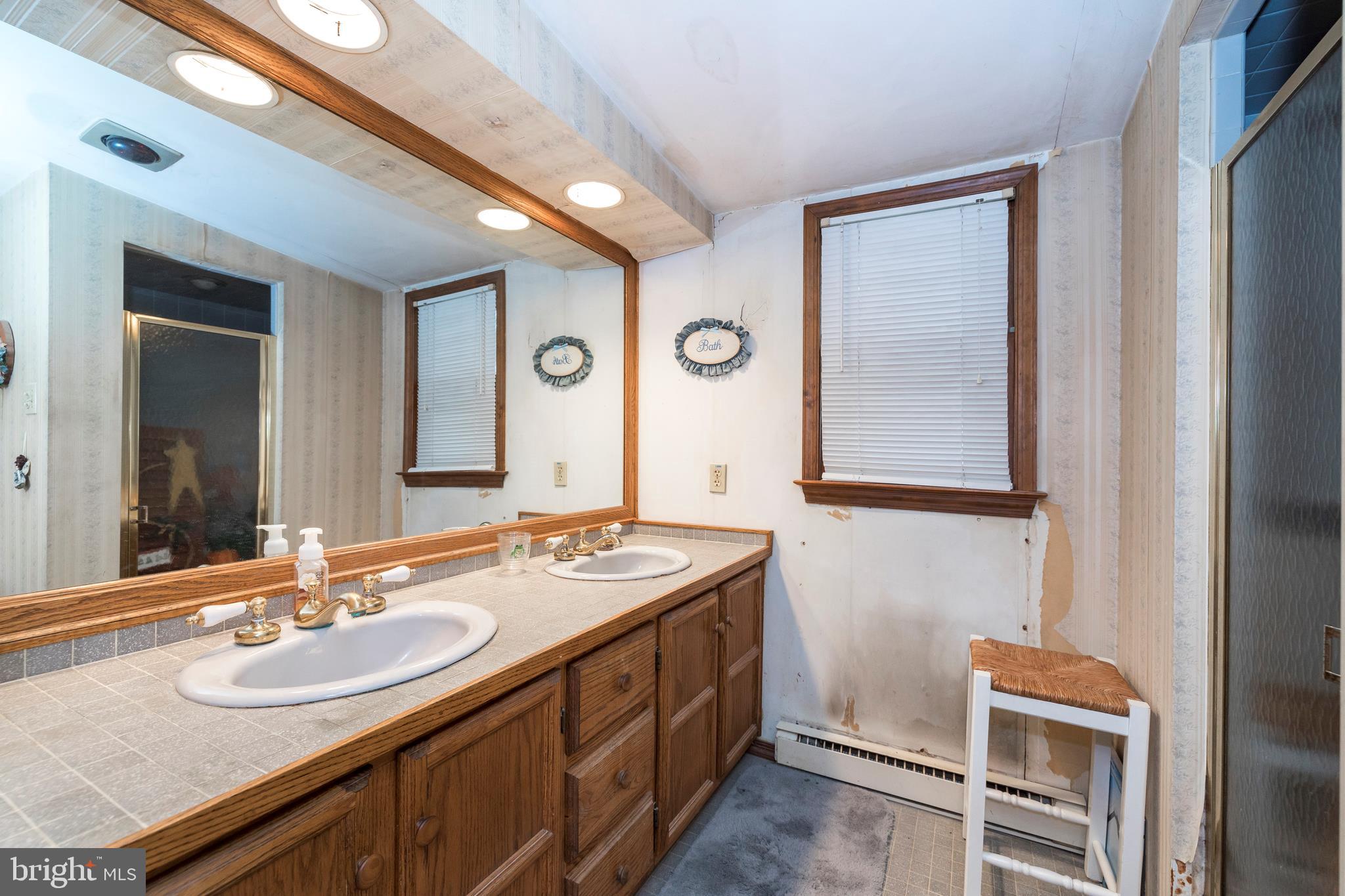 706 South Perkasie Road Perkasie, PA 18944 - Photo 22 of 27 Master Bath