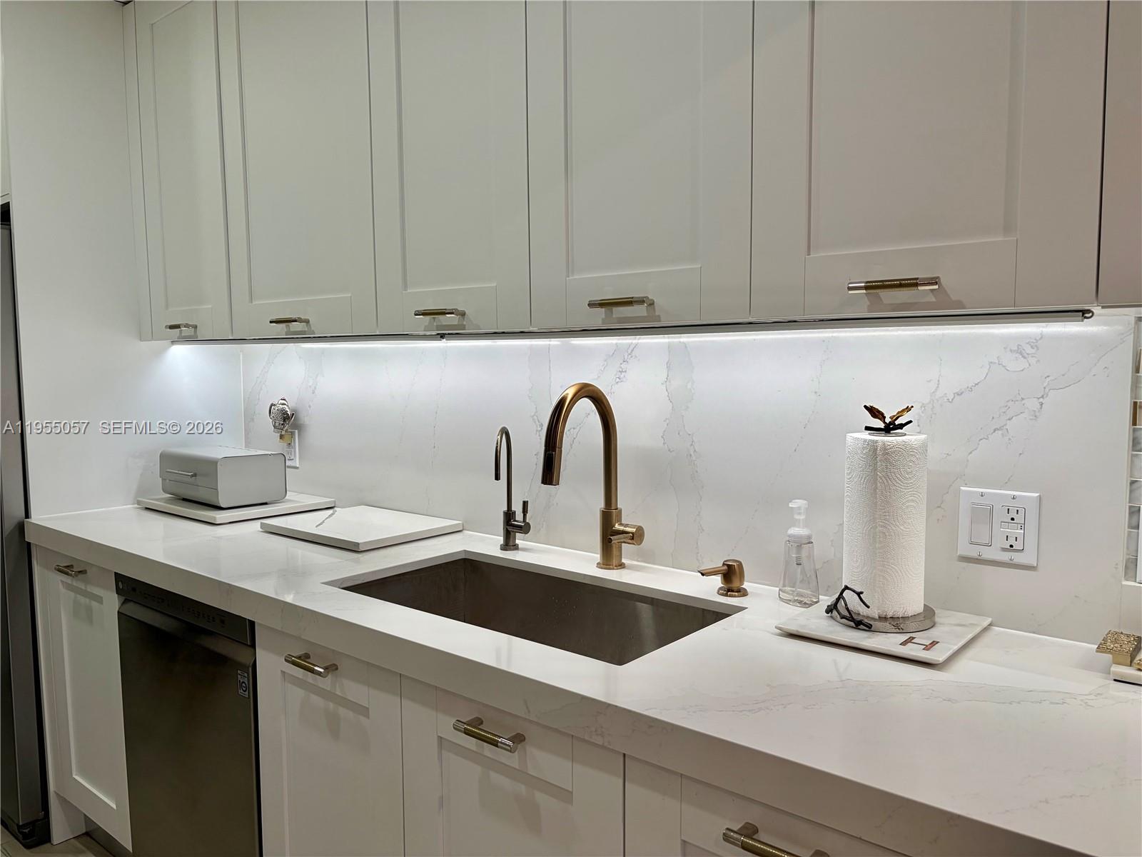 8144 Southwest 86th Terrace Miami, FL 33143 - Photo 21 of 35