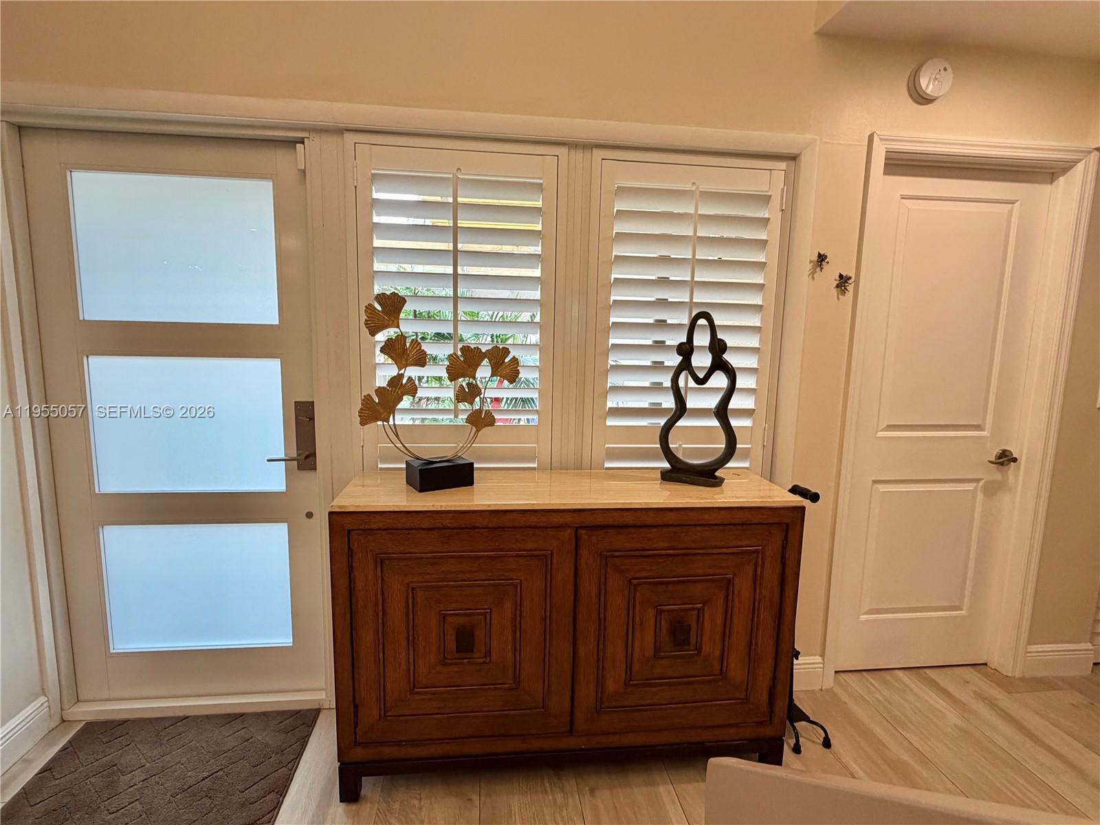 8144 Southwest 86th Terrace Miami, FL 33143 - Photo 3 of 35