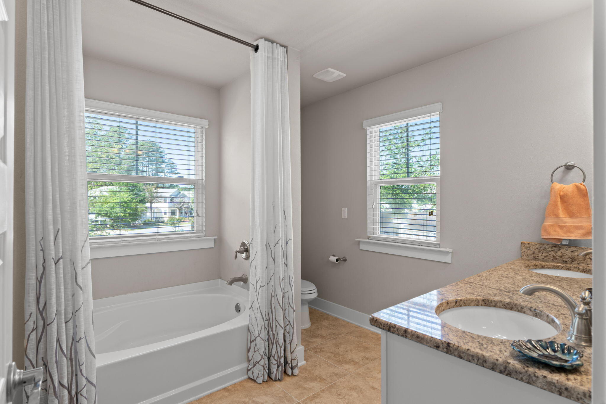 160 Montclair Avenue Santa Rosa Beach, FL 32459 - Photo 37 of 48 a bath tub sitting next to a window