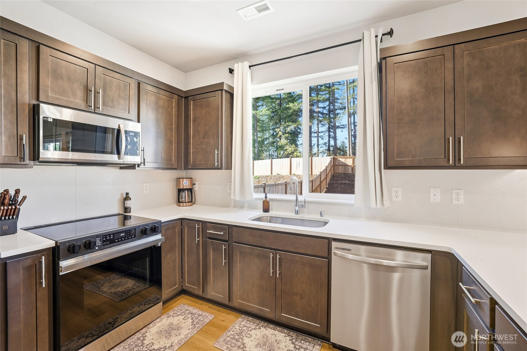 89 Basil Avenue Shelton, WA 98584 - Photo 9 of 32