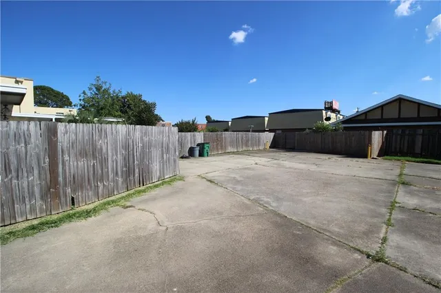 $1,900 | 5014 Newlands Street, Metairie, LA 70006