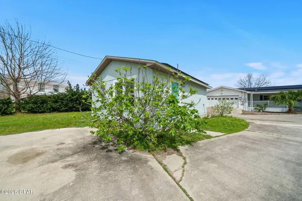 $599,900 | 1135 North Bay Drive, Lynn Haven, FL 32444