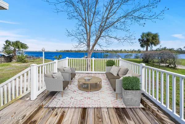 $599,900 | 1135 North Bay Drive, Lynn Haven, FL 32444