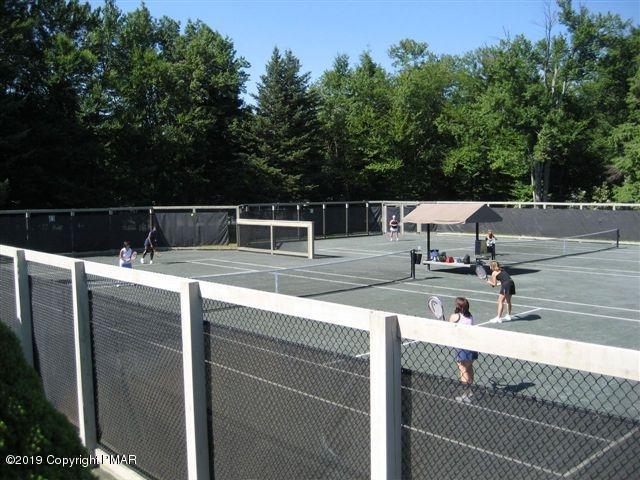 227 Kit Carson Circle Pocono Pines, PA 18350 - Photo 27 of 42 #27-Lake Naomi Tennis