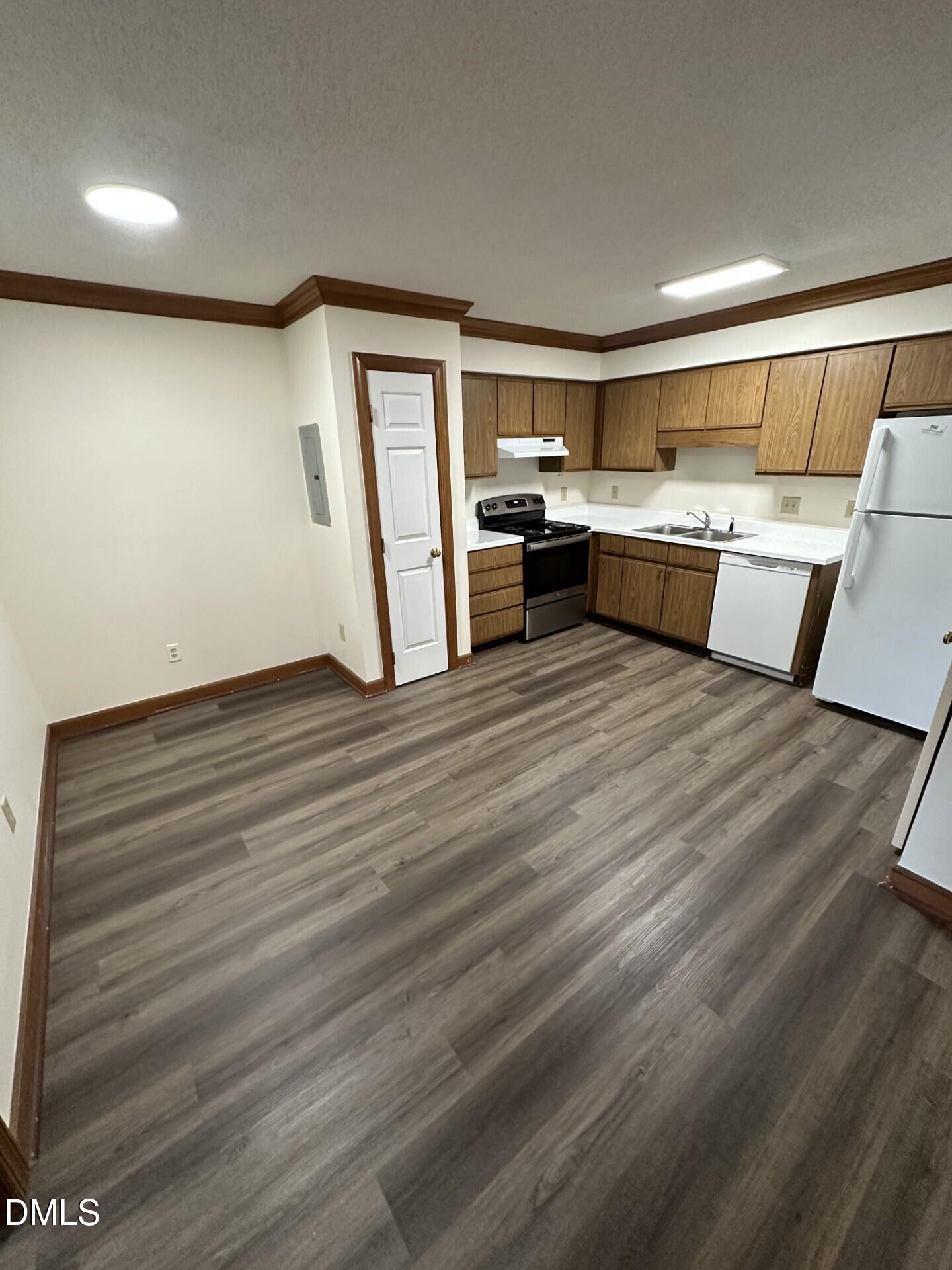 3510 Ivy Commons Drive, Unit 302 Raleigh, NC 27606 - Photo 2 of 8 2