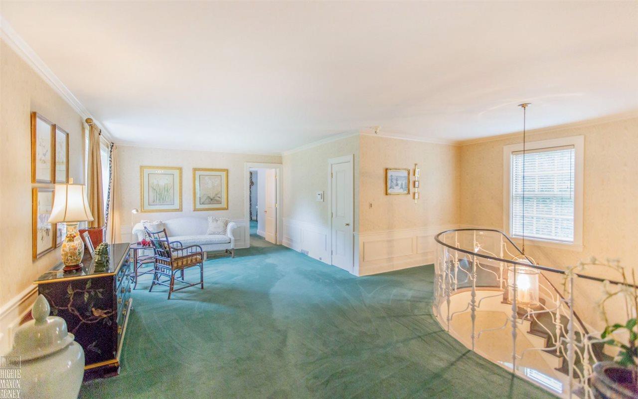 168 Stephens Road Grosse Pointe, MI 48236 - Photo 28 of 49 31334870-27.JPG