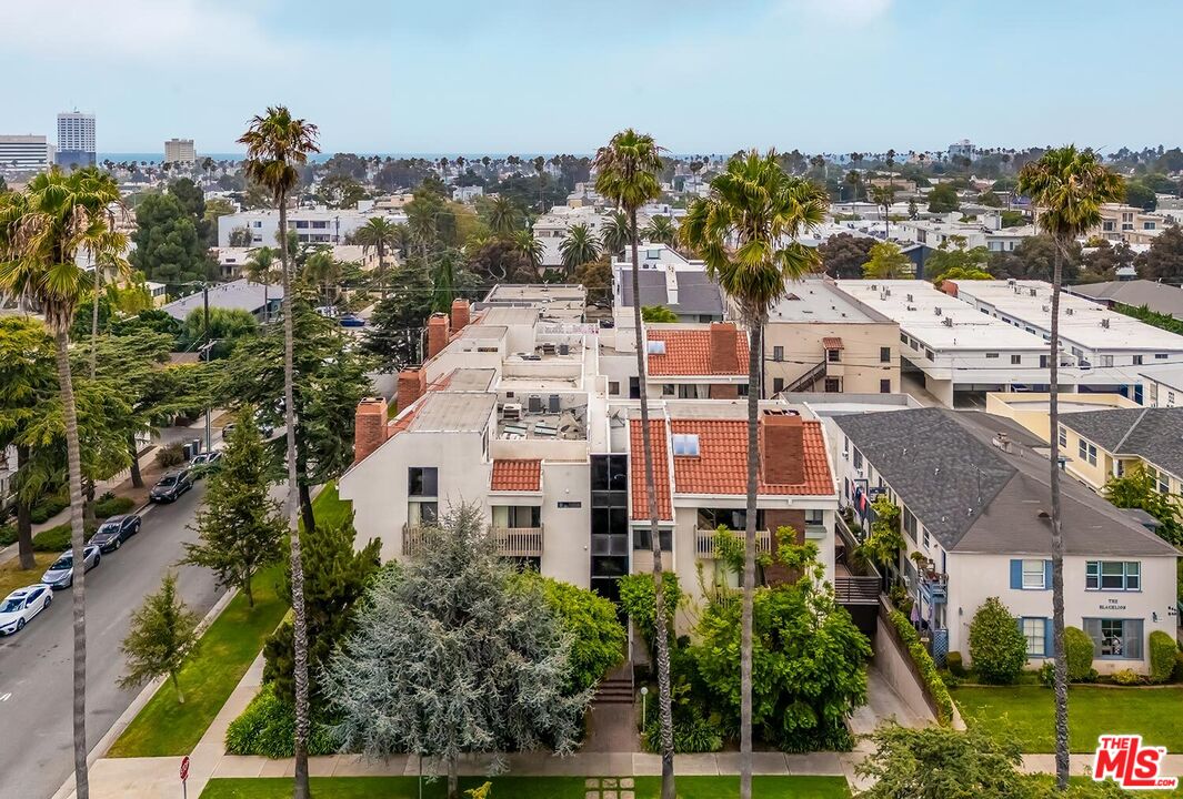 858 12th Street, Unit 4 Santa Monica, CA 90403 - Photo 2 of 18 a view of a city