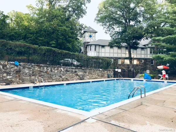 $699,995 | 163 Carrollwood Drive, Tarrytown, NY 10591