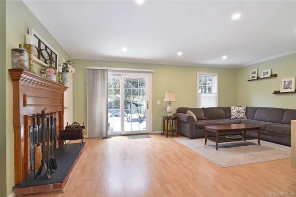 $699,995 | 163 Carrollwood Drive, Tarrytown, NY 10591