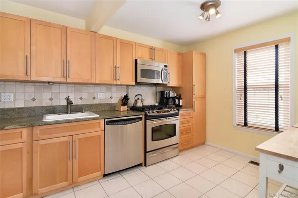 $699,995 | 163 Carrollwood Drive, Tarrytown, NY 10591