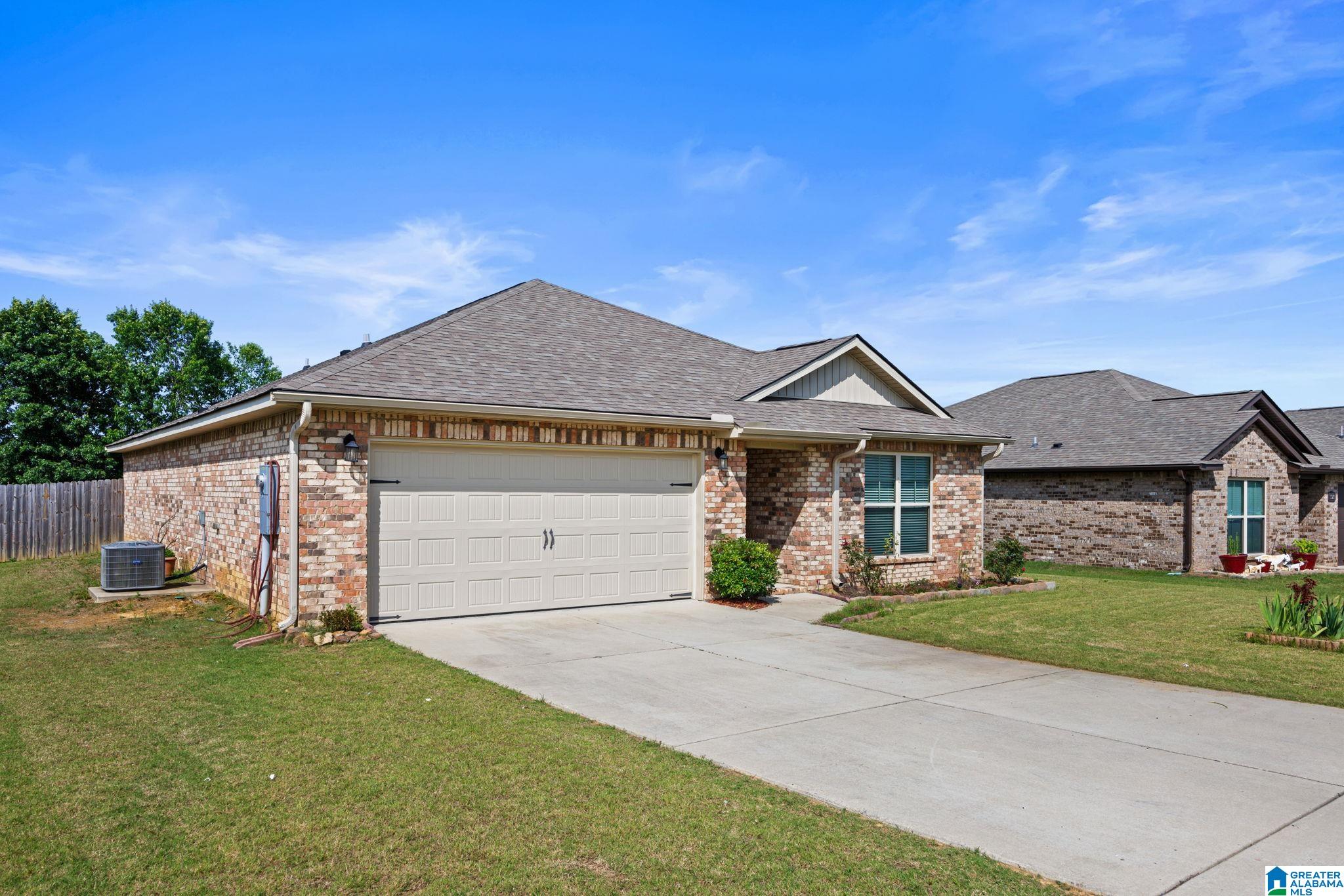 1127 Colonial Drive Southwest Cullman, AL 35055 - Photo 3 of 30