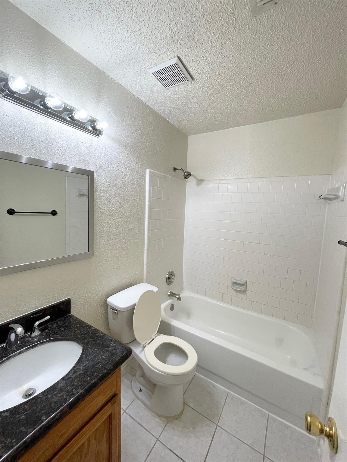 4115 Issacks Way Sugar Land, TX 77479 - Photo 6 of 20