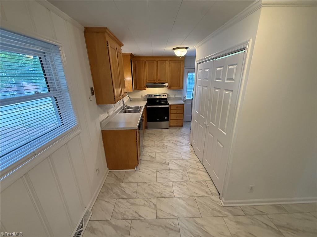 1102 Oak Grove Road Southwest Winston-Salem, NC 27103 - Photo 10 of 11