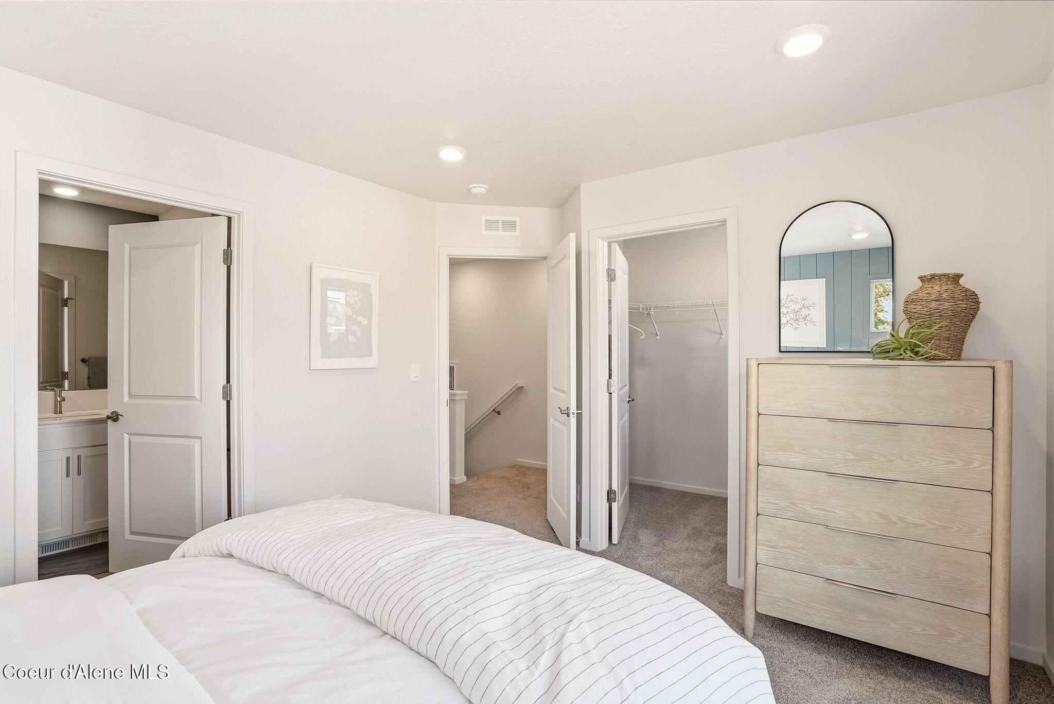 1129 West Pinewood Loop Coeur D'Alene, ID 83814 - Photo 18 of 27 Inside-Media-Pinewood-Interior-16