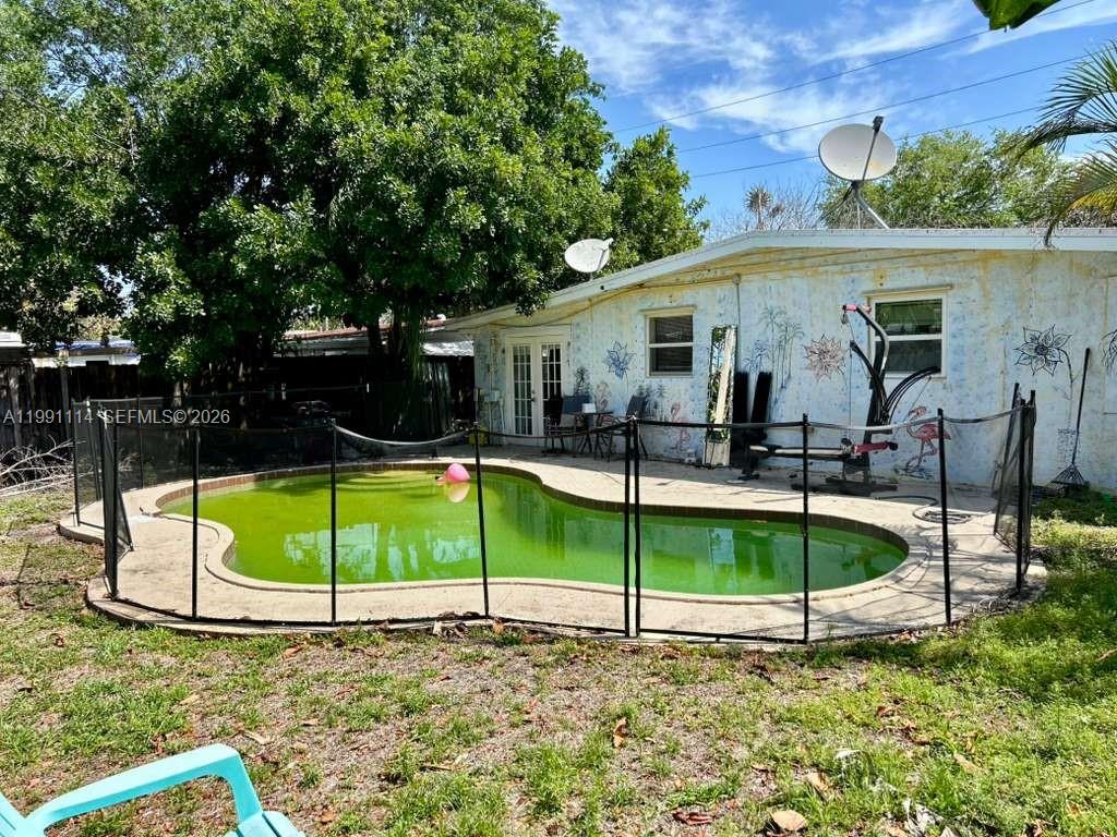 51 Davis Road Palm Springs, FL 33461 - Photo 2 of 23 Gallery Image 2
