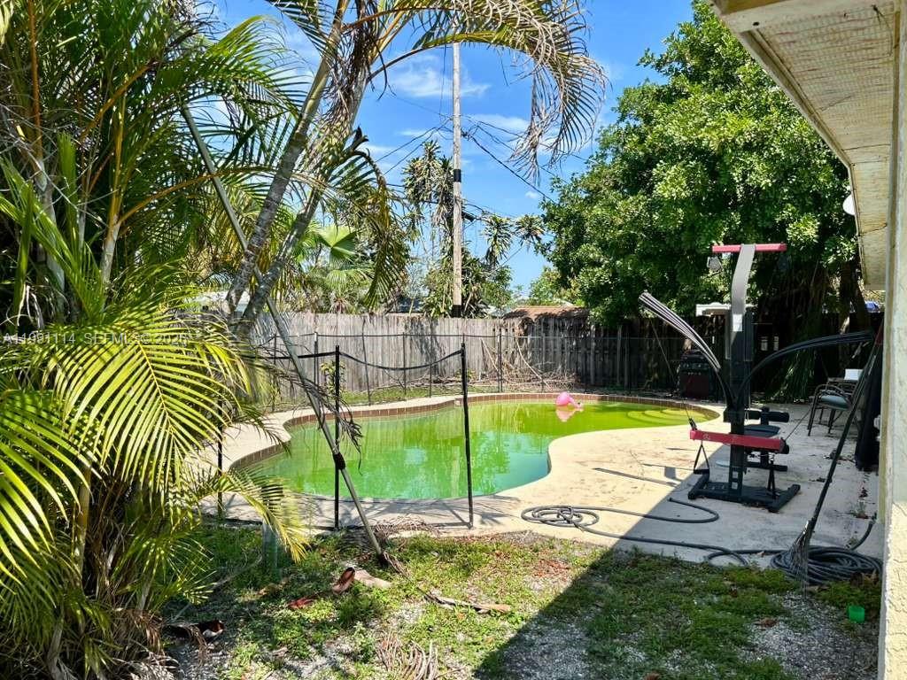 51 Davis Road Palm Springs, FL 33461 - Photo 3 of 23 Gallery Image 3