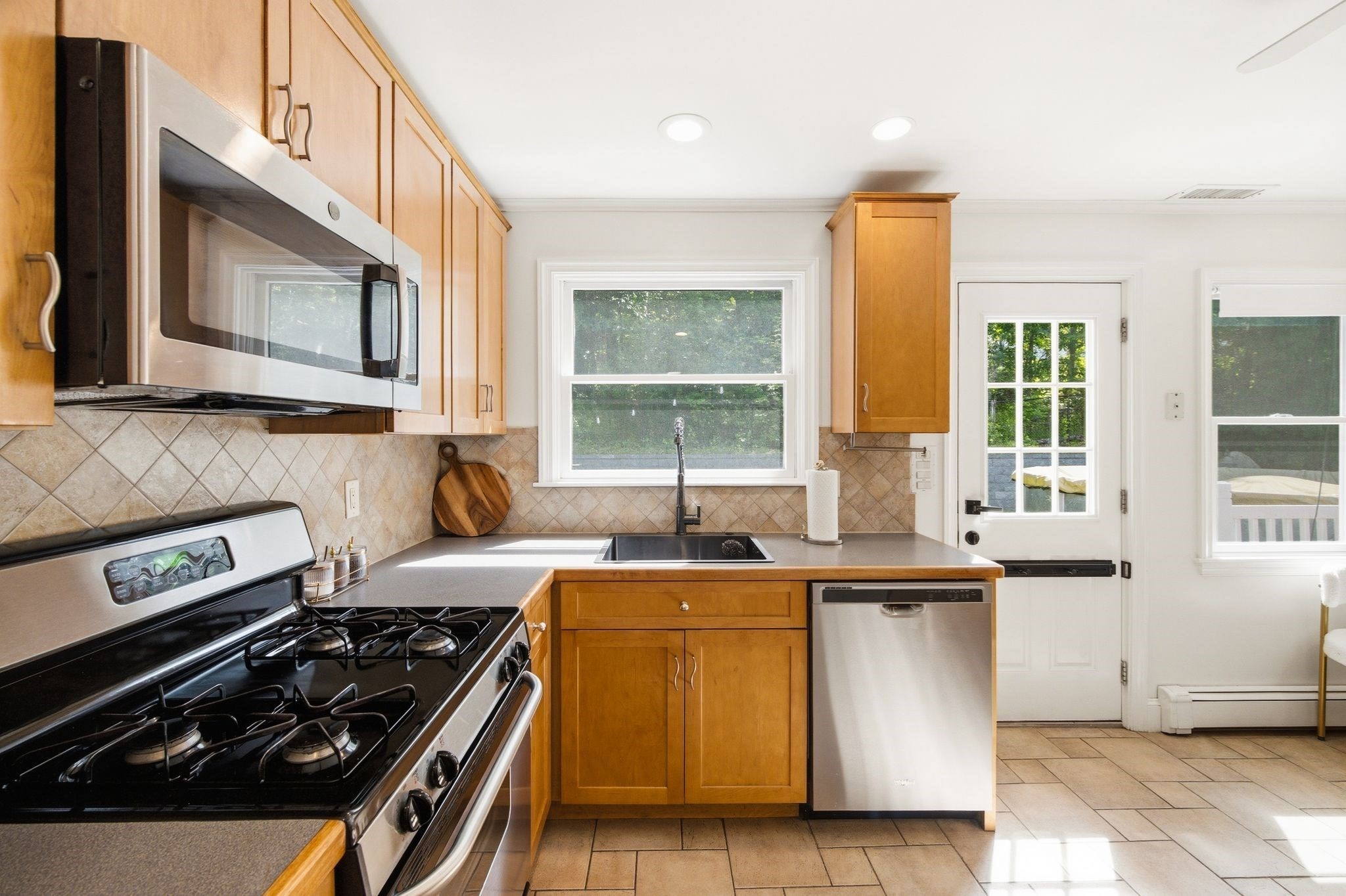 210 Nashua Road Billerica, MA 01862 - Photo 18 of 39 Gallery Image 18
