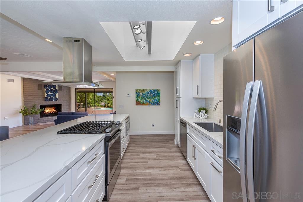 12842 Stone Canyon Road Poway, CA 92064 - Photo 5 of 25