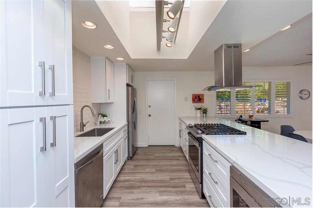 12842 Stone Canyon Road Poway, CA 92064 - Photo 6 of 25