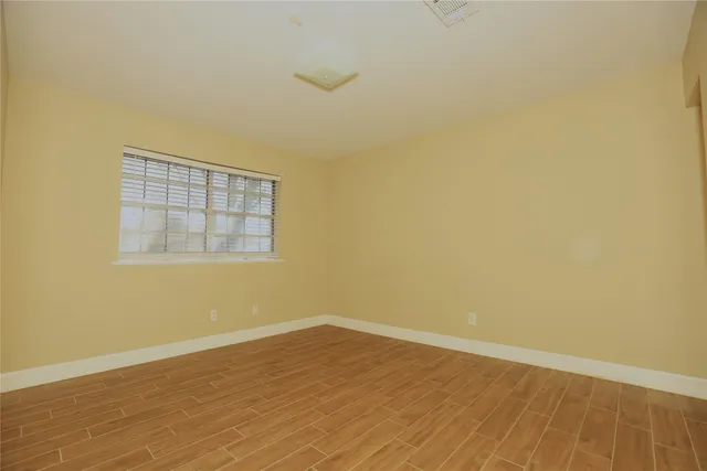 $1,750 | 103 East Meadow Lane, West Columbia, TX 77486