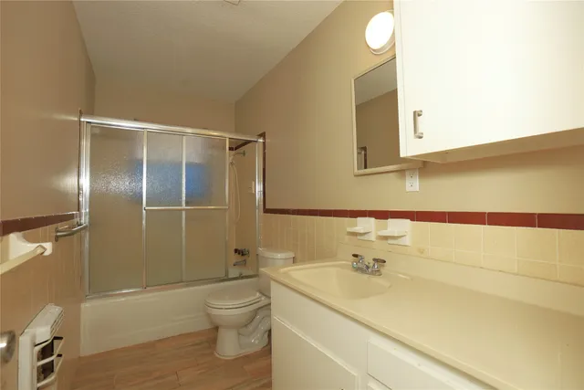 $1,750 | 103 East Meadow Lane, West Columbia, TX 77486