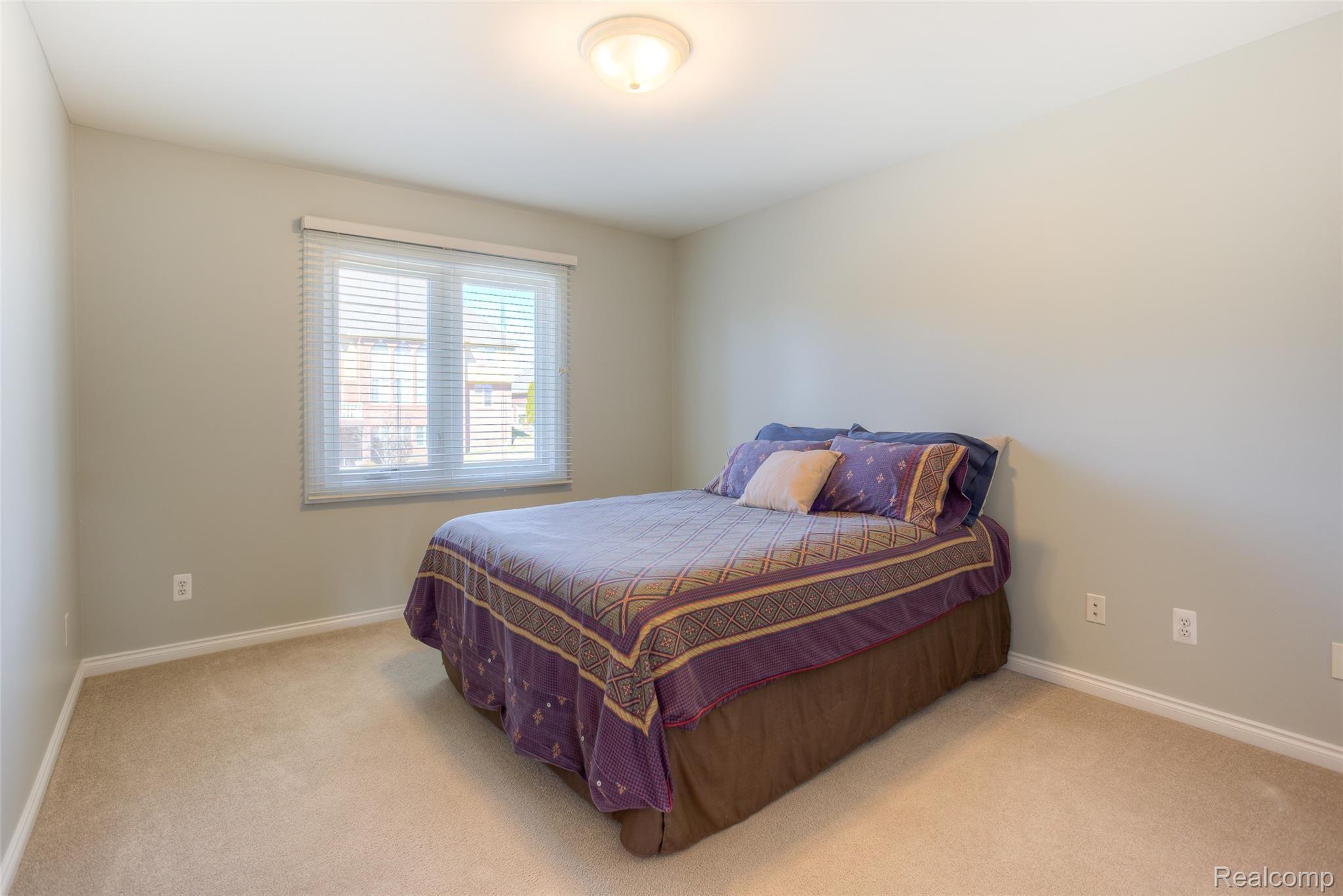 702 Panorama Drive Rochester, MI 48306 - Photo 66 of 77 702 panorama interiors (43).jpg