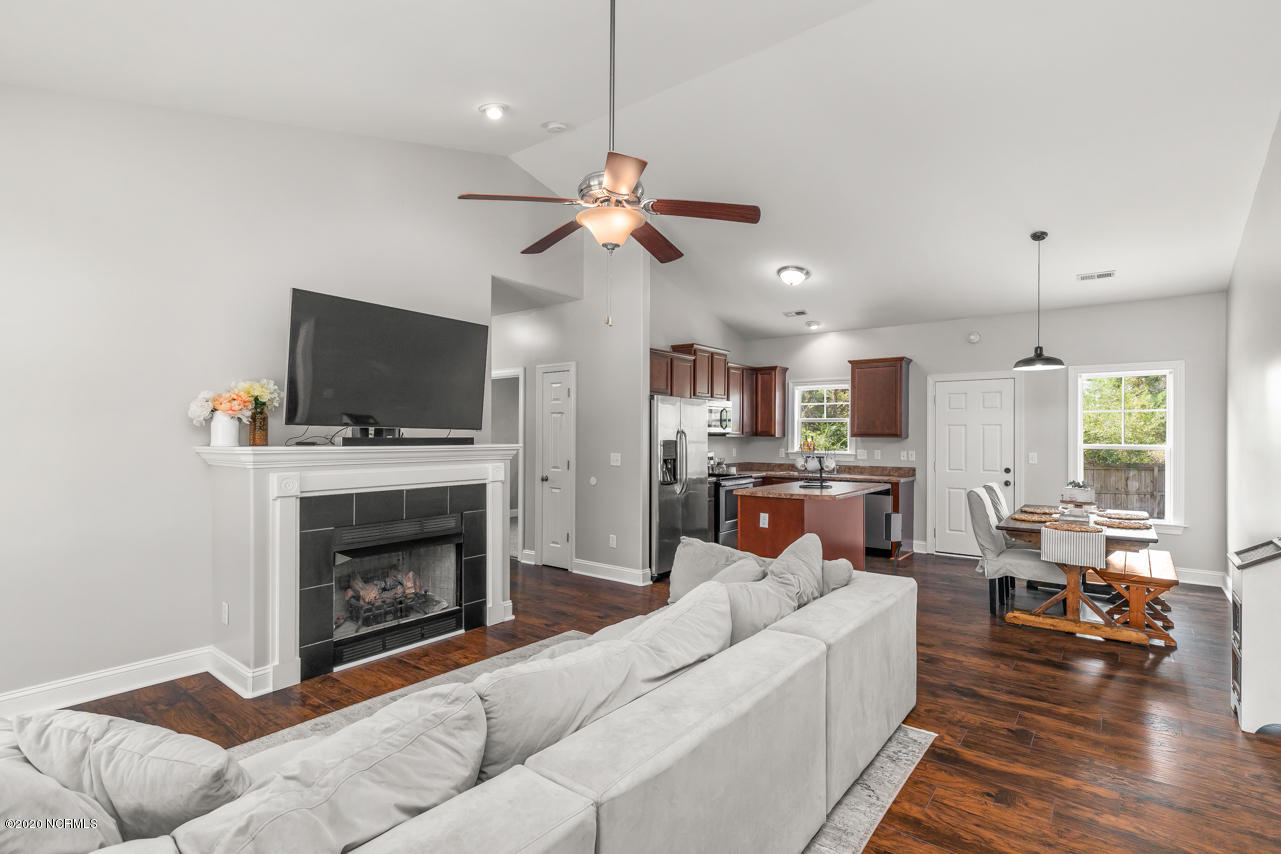 138 Hawks Point Road Jacksonville, NC 28540 - Photo 8 of 34 8