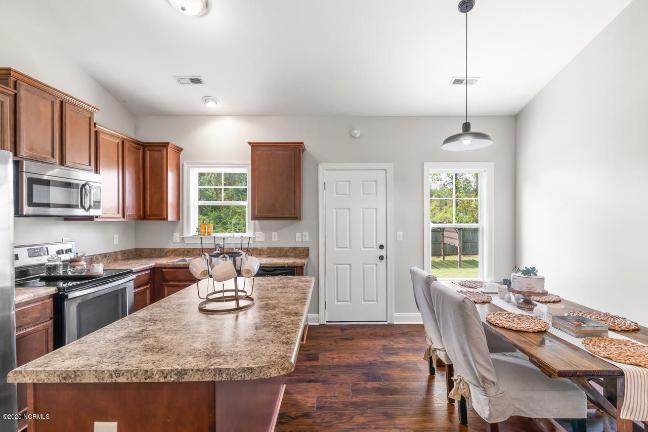 138 Hawks Point Road Jacksonville, NC 28540 - Photo 9 of 34 9
