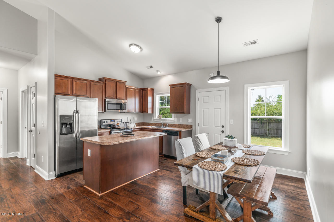 138 Hawks Point Road Jacksonville, NC 28540 - Photo 10 of 34 10