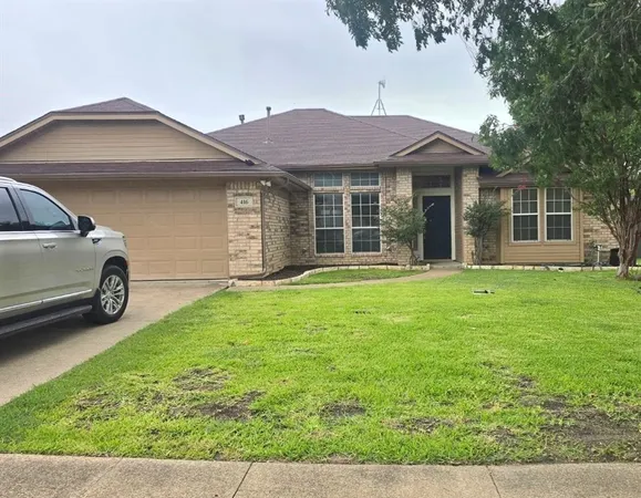 $305,000 | 416 Fox Hollow, Venus, TX 76084