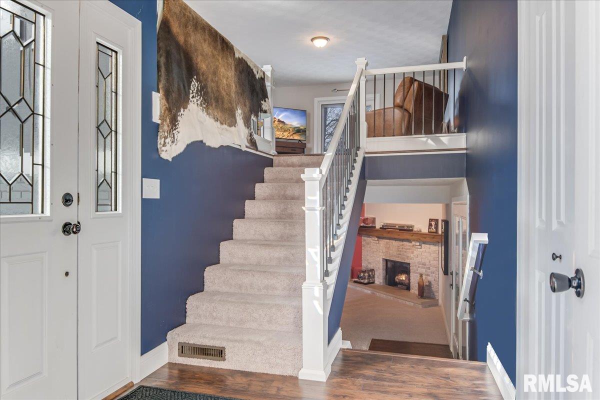 3109 Rutgers Drive Springfield, IL 62704 - Photo 4 of 41