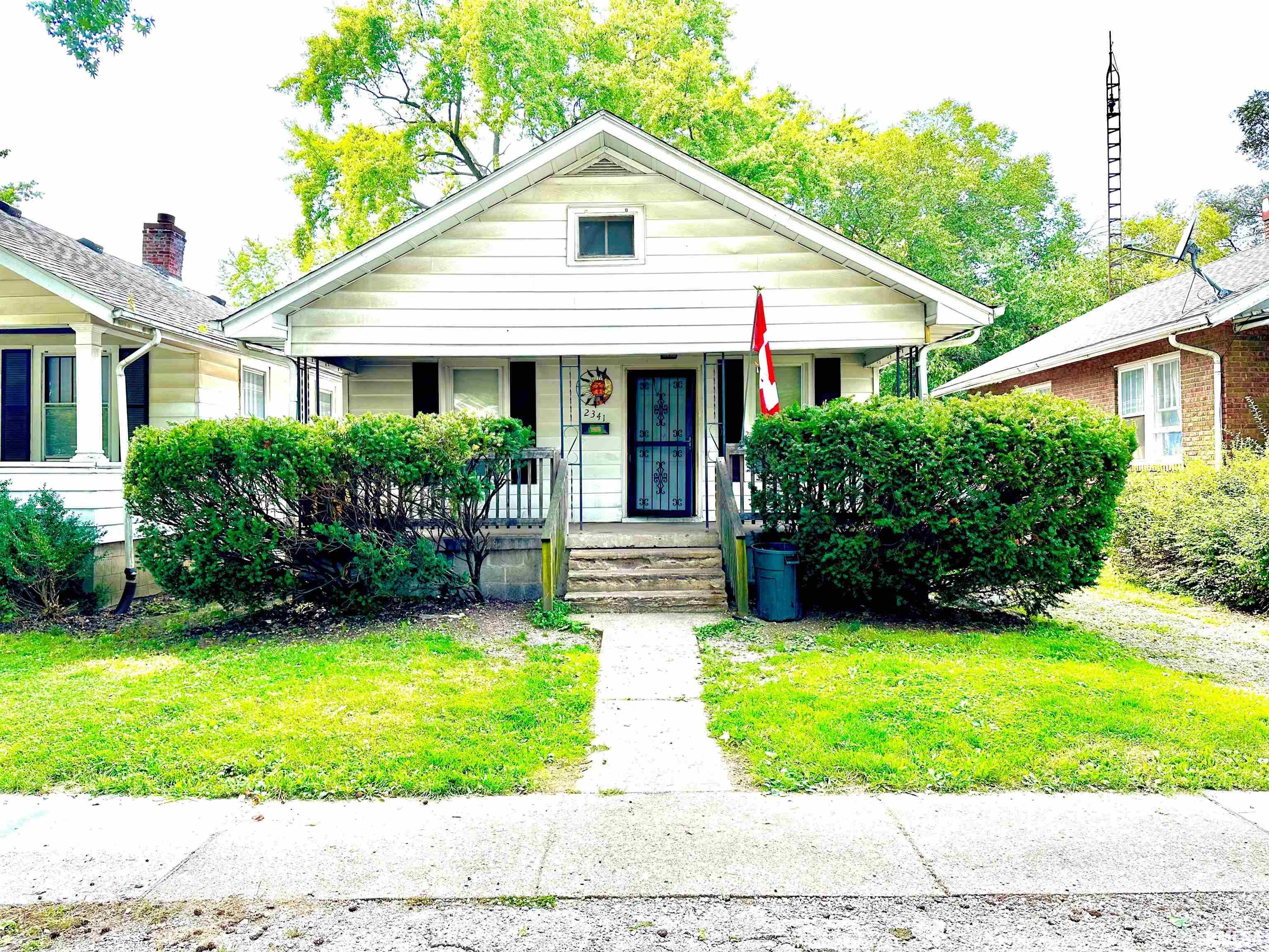 2341 South 12th Street Springfield, IL 62703 - Photo 1 of 12