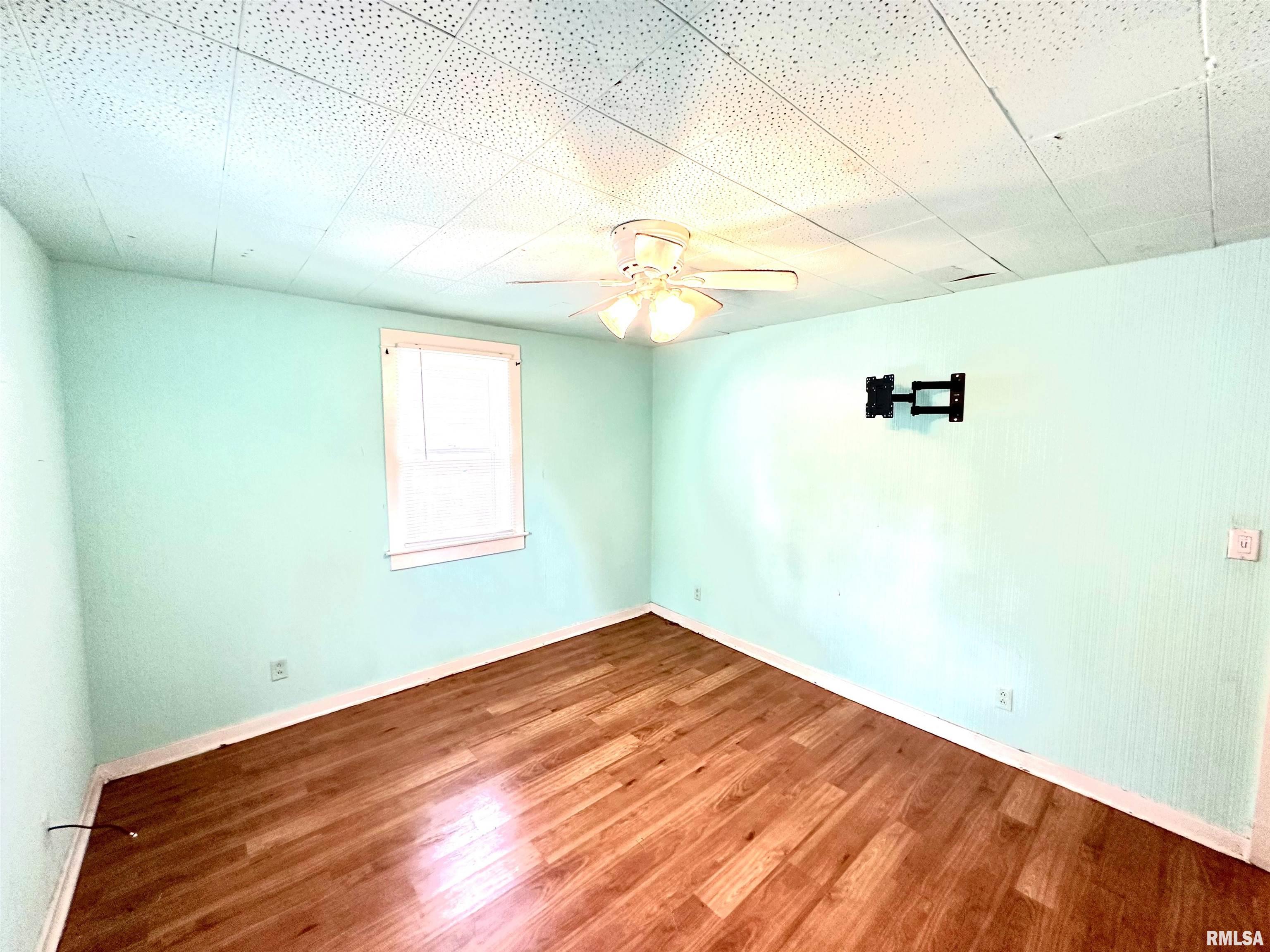 2341 South 12th Street Springfield, IL 62703 - Photo 11 of 12