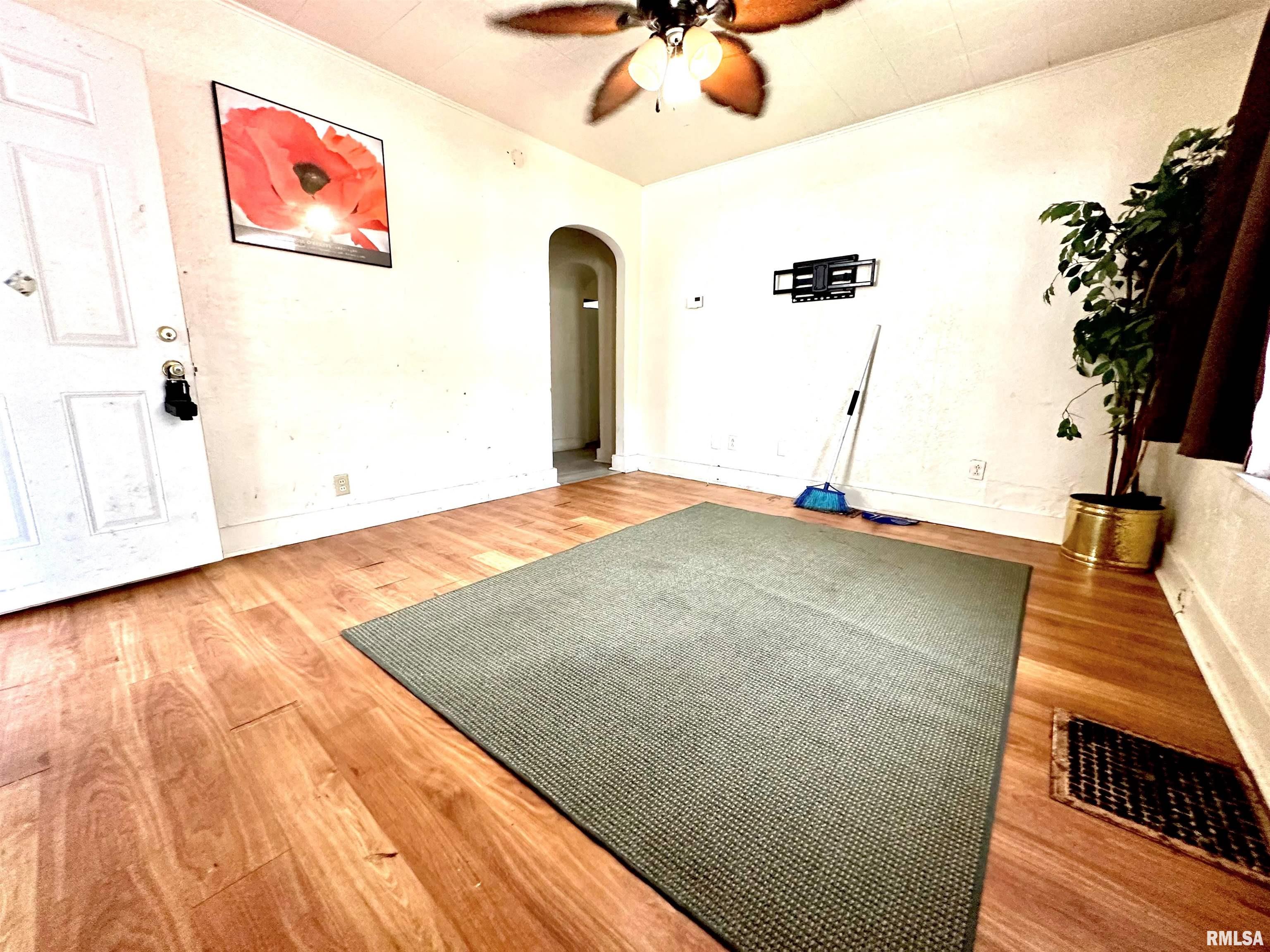 2341 South 12th Street Springfield, IL 62703 - Photo 5 of 12