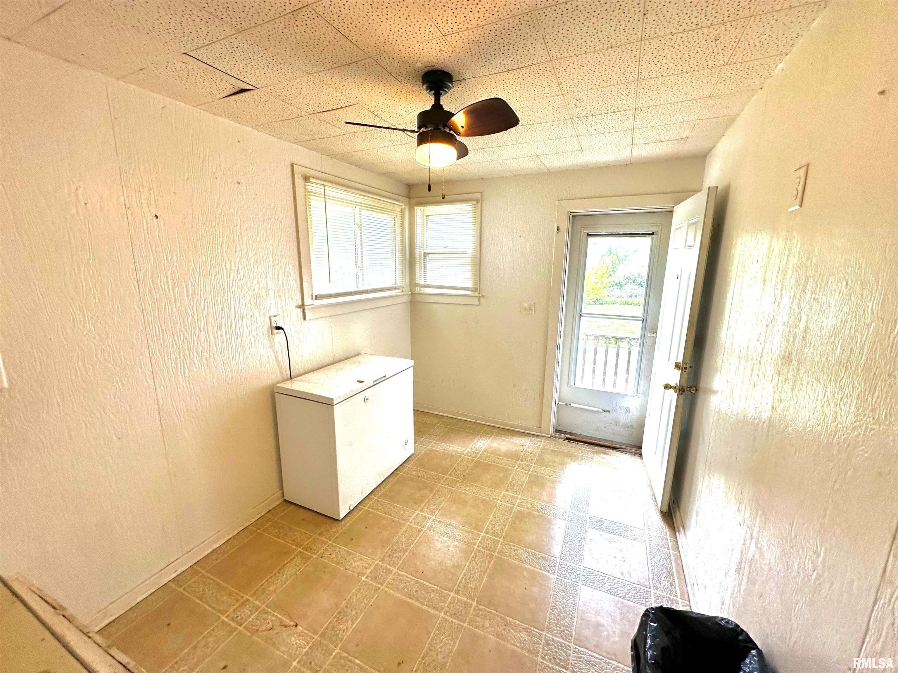2341 South 12th Street Springfield, IL 62703 - Photo 10 of 12