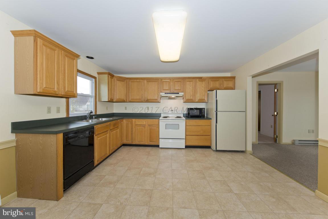 10417 Exeter Road Ocean City, MD 21842 - Photo 6 of 26 Gallery Image 6