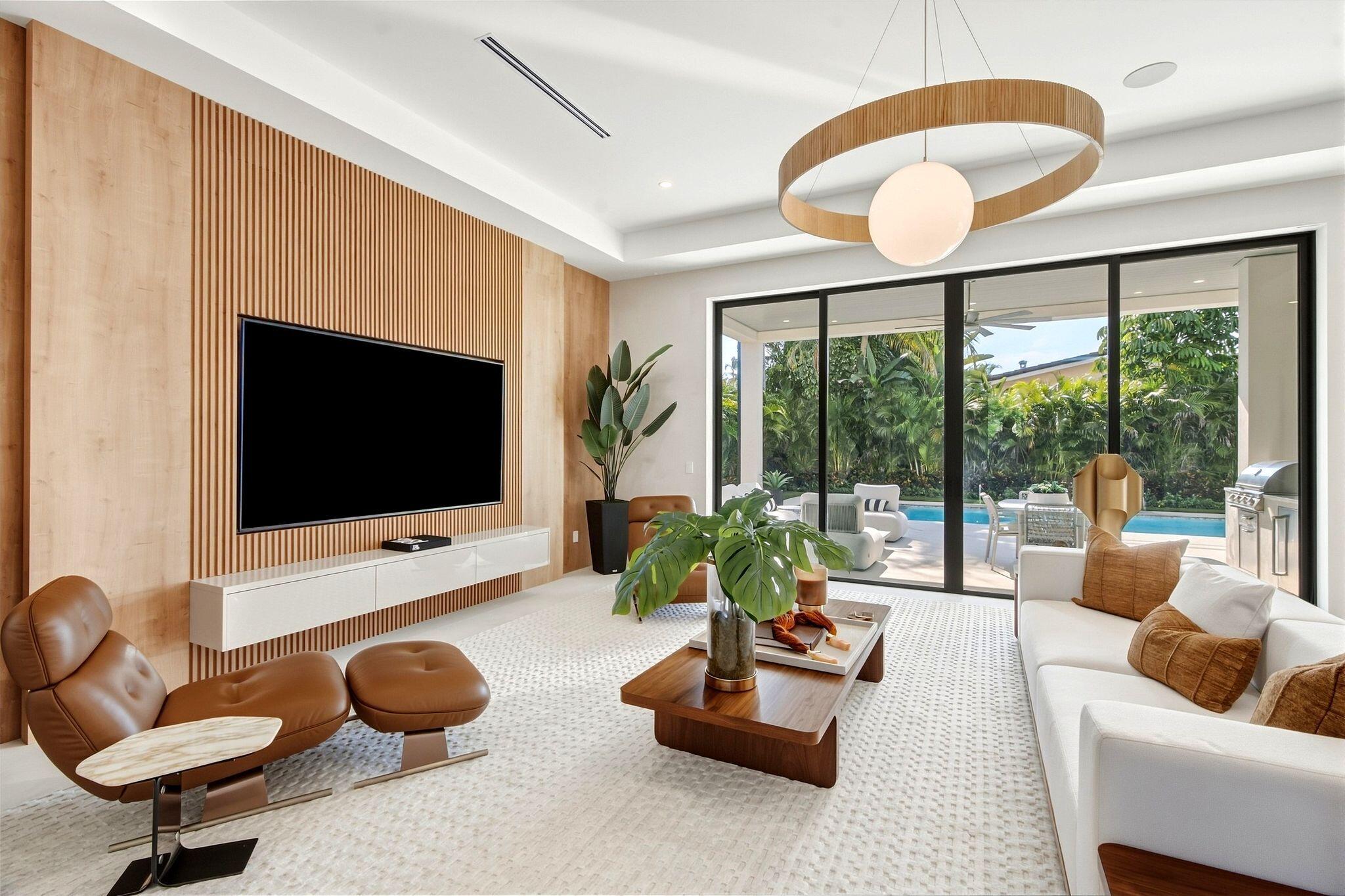 399 Northeast Spanish Court Boca Raton, FL 33432 - Photo 13 of 42 Living Room